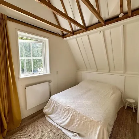 Vakantiehuis Lovely Centrally Located In In Delightful Surroundings *