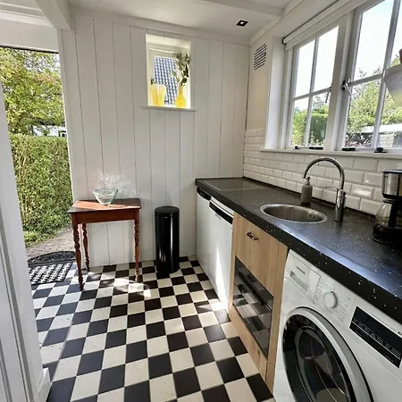Lovely Centrally Located In In Delightful Surroundings Vakantiehuis