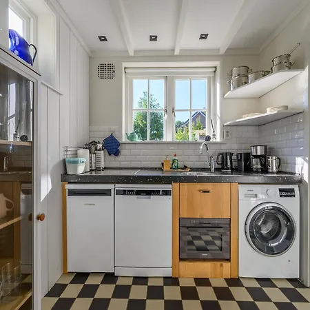 Vakantiehuis Lovely Centrally Located In In Delightful Surroundings Bergen