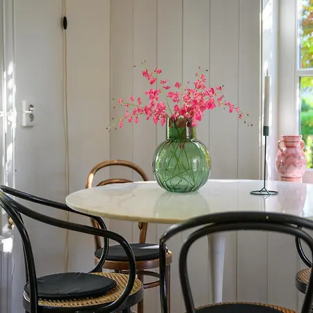 Vakantiehuis Lovely Centrally Located In In Delightful Surroundings Bergen