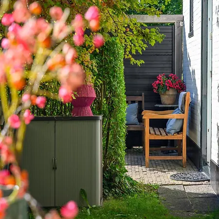 Lovely Centrally Located In In Delightful Surroundings Bergen